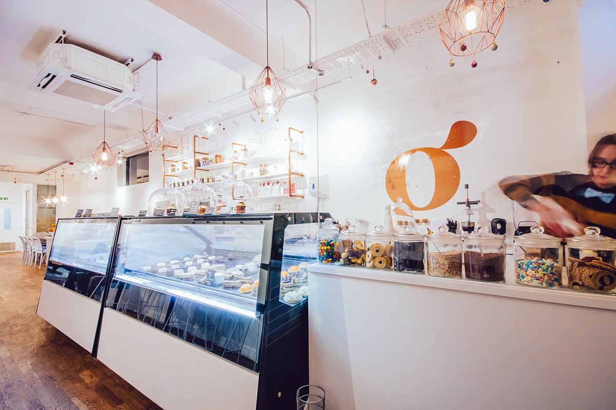 品牌設(shè)計、VI設(shè)計、標(biāo)志設(shè)計、名片設(shè)計、包裝設(shè)計、菜單設(shè)計、品牌形象設(shè)計、餐飲品牌設(shè)計