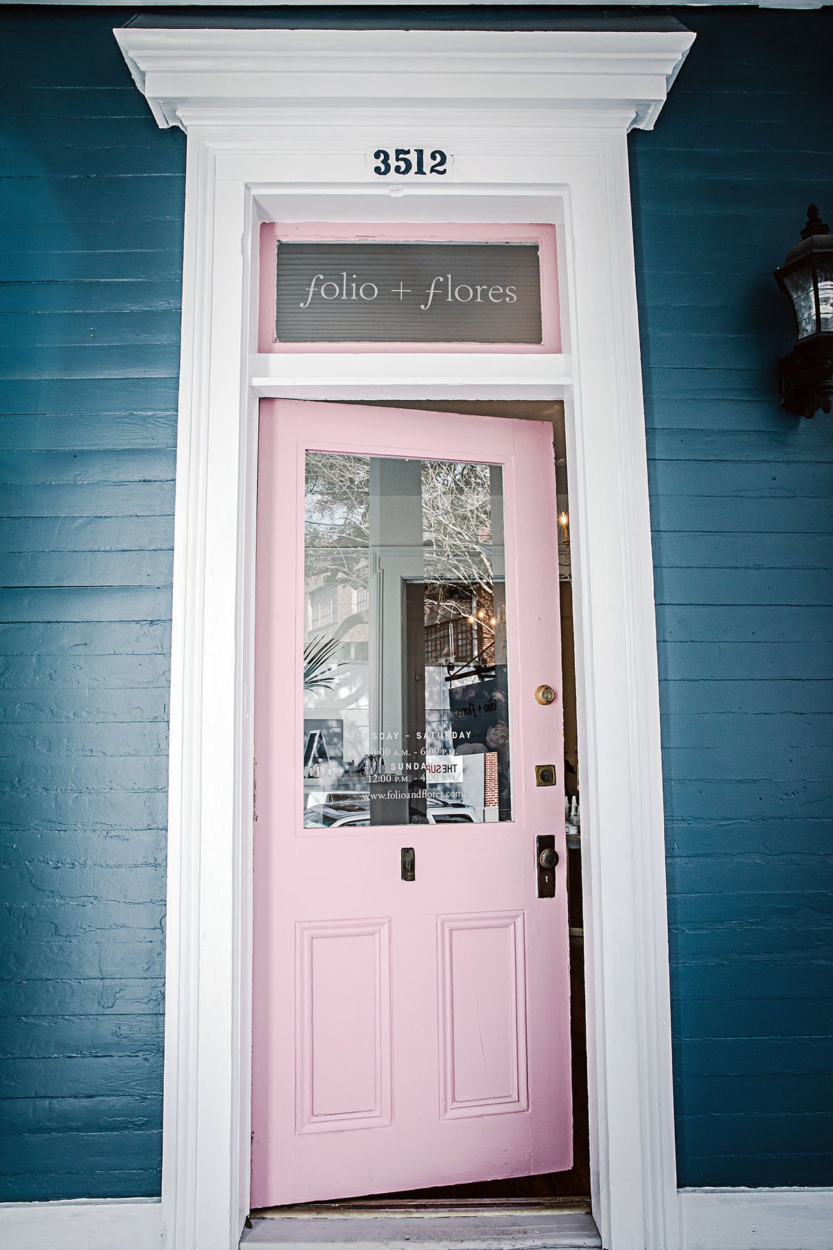 護(hù)膚品 Folio + Flores 品牌vi設(shè)計(jì)—標(biāo)識設(shè)計(jì)的戰(zhàn)略性意義，vi設(shè)計(jì)，標(biāo)識設(shè)計(jì)，化妝品品牌vi設(shè)計(jì)，企業(yè)vi設(shè)計(jì)，品牌vi設(shè)計(jì)，化妝品vi設(shè)計(jì)，vi品牌策劃，深圳vi設(shè)計(jì)，左右格局