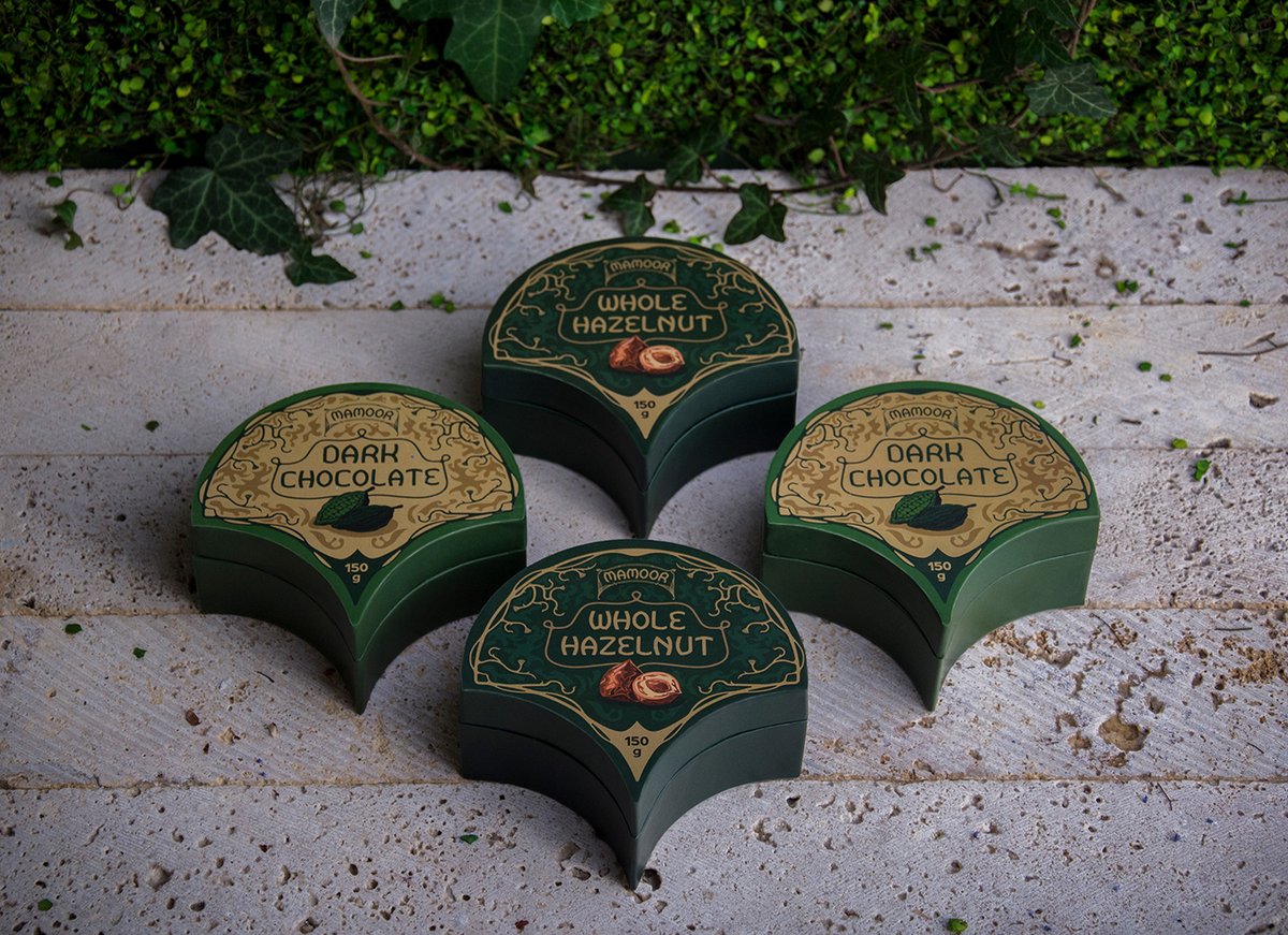 MAMOOR餐廳品牌vi設計——巧克力包裝盒的vi視覺標識，vi設計，餐飲vi設計，餐飲品牌vi設計，快消品vi設計，品牌標識vi設計，品牌vi設計，品牌策劃，深圳vi設計，左右格局