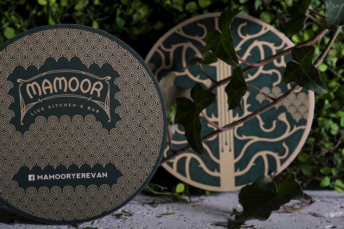 MAMOOR餐廳品牌vi設計——巧克力包裝盒的vi視覺標識，vi設計，餐飲vi設計，餐飲品牌vi設計，快消品vi設計，品牌標識vi設計，品牌vi設計，品牌策劃，深圳vi設計，左右格局