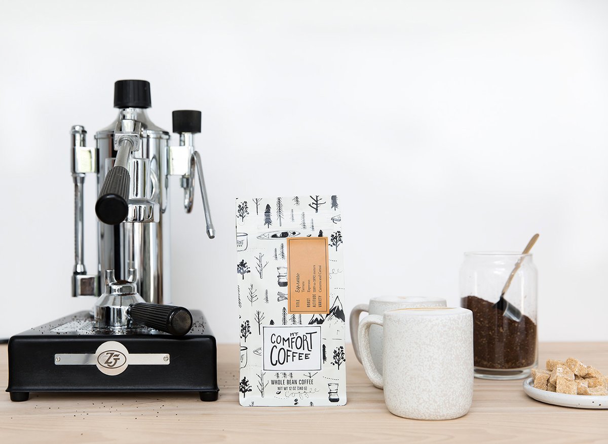 （餐飲）Comfort咖啡品牌vi設(shè)計(jì)——插圖包裝視覺設(shè)計(jì)，vi設(shè)計(jì)，餐飲vi設(shè)計(jì)，餐飲品牌vi設(shè)計(jì)，包裝視覺設(shè)計(jì)，品牌標(biāo)識vi設(shè)計(jì)，品牌vi設(shè)計(jì)，品牌策劃，深圳vi設(shè)計(jì)，左右格局