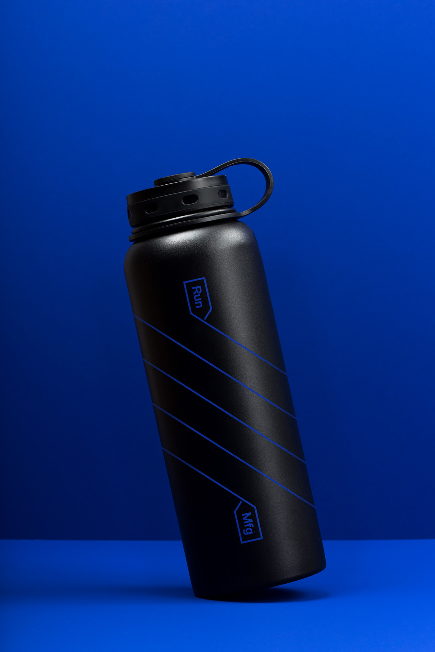 國外時尚運(yùn)動系列品牌vi設(shè)計，企業(yè)vi設(shè)計，品牌vi設(shè)計，深圳vi設(shè)計，左右格局