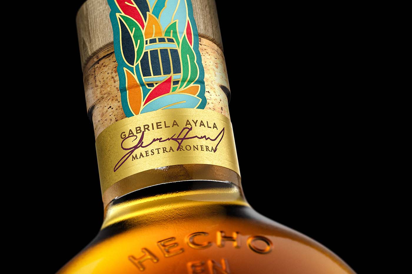 通過充滿活力的鍍金標簽品牌包裝設(shè)計展示奇瓦坦的技術(shù)實力 通過充滿活力的鍍金標簽品牌包裝設(shè)計展示奇瓦坦的技術(shù)實力