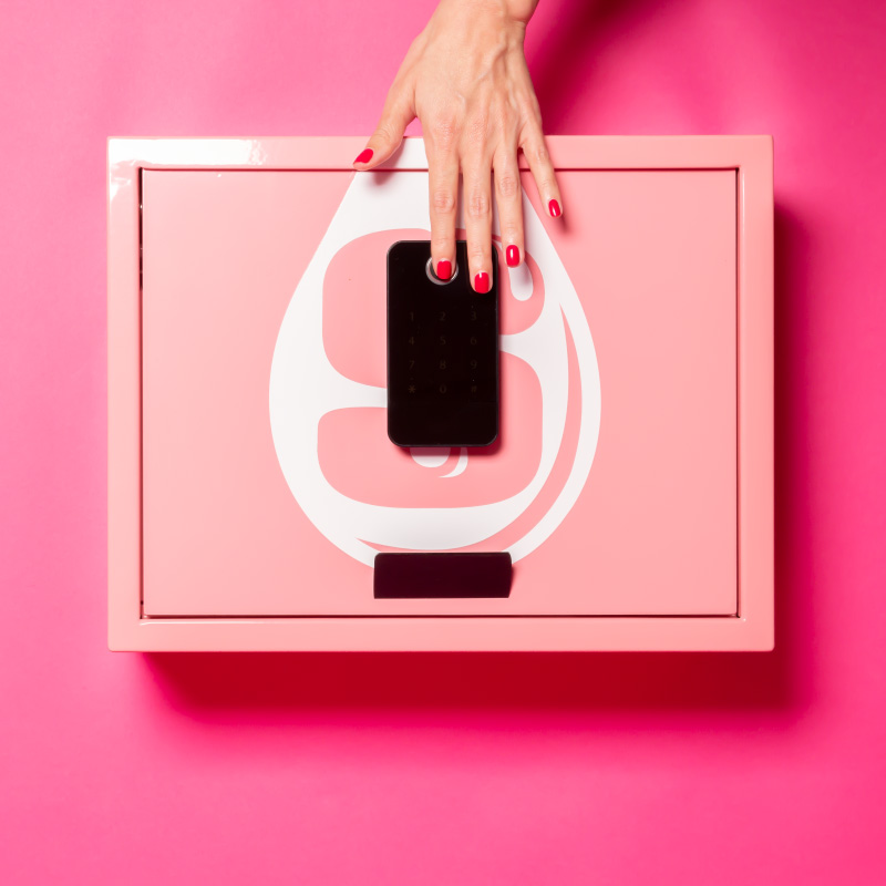 生物識別指紋鎖保險箱的粉紅色的星爆包裝設(shè)計用來保護您的糖果