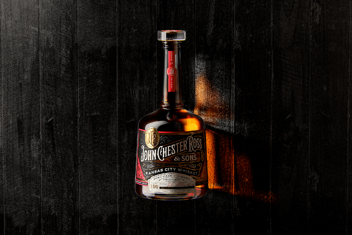 品牌包裝設(shè)計(jì):威士忌的包裝采用極簡(jiǎn)主義設(shè)計(jì) 品牌包裝設(shè)計(jì):威士忌的包裝采用極簡(jiǎn)主義設(shè)計(jì)